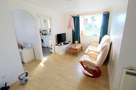 Lowestoft Drive, Slough, SL1 - Photo 5