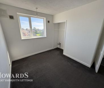 3 bedroom apartment to rent - Photo 4