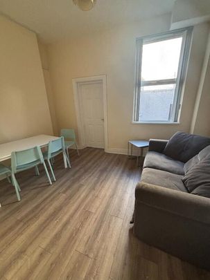 Flat 1, 91 Fitzroy Avenue, Belfast, BT7 1HU - Photo 1
