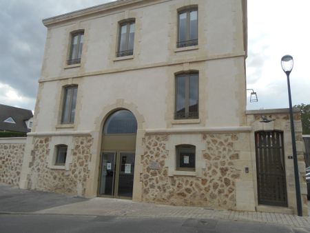 Appartement RUE DE L'EGLISE - GUEUX - Photo 5