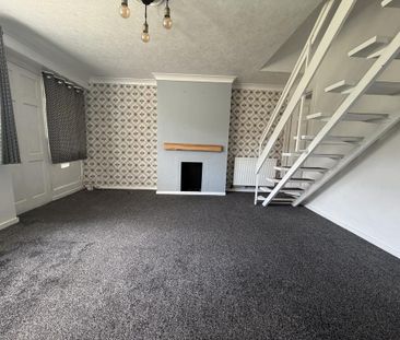 2 bedroom semi-detached house to rent - Photo 1