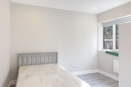 Studio Flat, Wandle Bank, CR0 - Photo 3