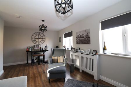 2 bedroom apartment to rent - Photo 2