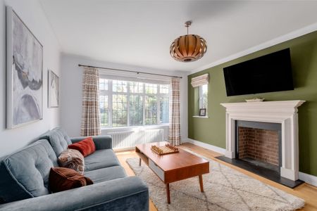 5 bedroom detached house to rent - Photo 4