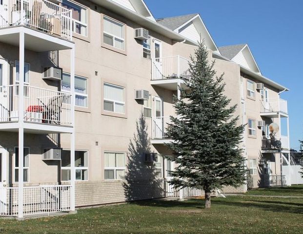 Sandalwood Place | 1219 Centre Street, Brooks - Photo 1