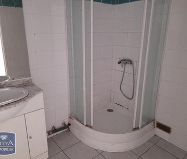 Location Appartement 4 pièces 74m² NICE 06300 - Photo 2