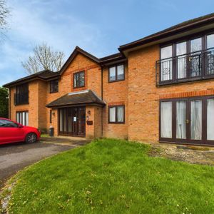 Lindores Road, Maidenhead Lindores Road, Maidenhead - Photo 3