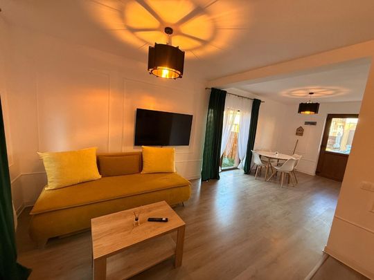Duplex zona centrala Eroilor - Photo 1