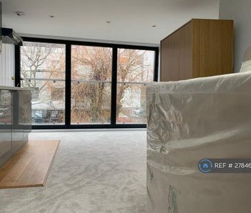 Studio to rent - Photo 1