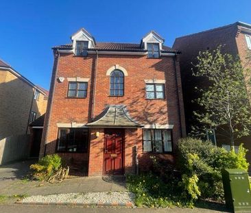 1 bedroom in a house share to rent - Photo 3