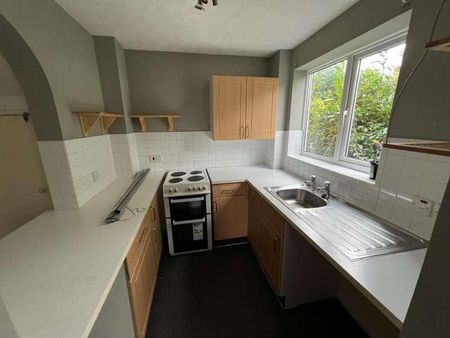 Kimbolton Close, Freshbrook, SN5 - Photo 3