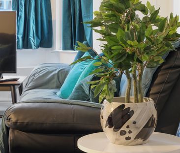 4 Bed Semi-Detached House, Rushworth Avenue, NG2 - Photo 3