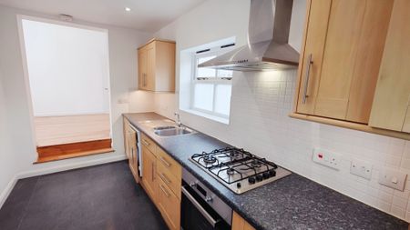 One Bedroom Flat for Rent in Burgess Hill - Photo 5