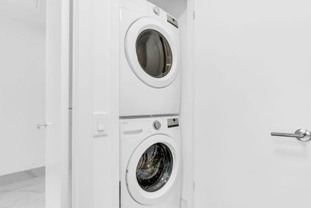 For Lease - 863 St. Clair Avenue Unit# 212, Toronto, Ontario - Photo 5