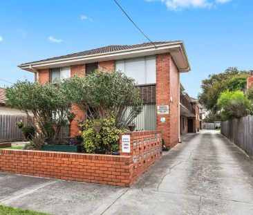 CONVENIENTLY LOCATED ONE BEDROOM APARTMENT! - Photo 6