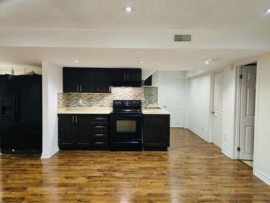 For Lease - 211 Zokol Drive, Aurora, Ontario - Photo 1