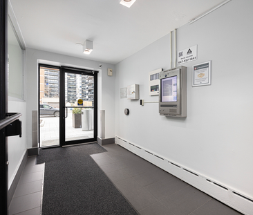 100 Cosburn Ave - Photo 1 | Rentumo
