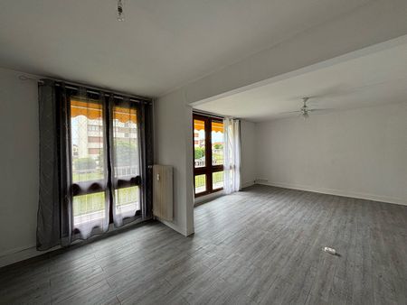 Location Appartement 4 pièces 89m² - Photo 2