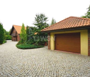 Dom wolnostojący na wynajem Kępa - Zdjęcie 1