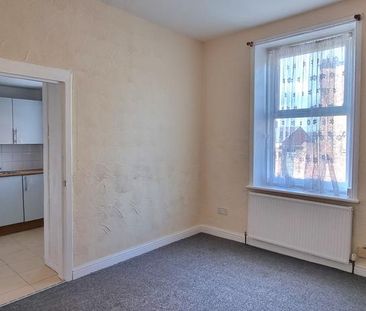 1 bedroom ground floor flat to rent - Photo 4