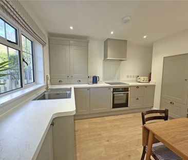 2 bedroom semi-detached house to rent - Photo 4