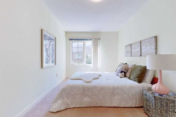 For Lease - 22 Kingsbridge Circle, Vaughan, Ontario - Photo 1