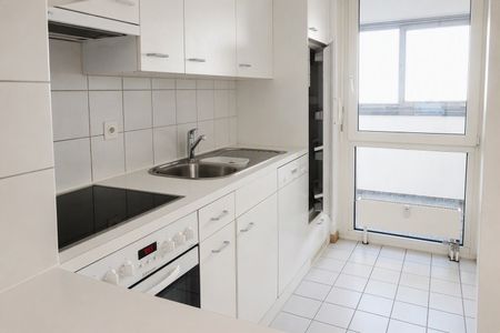 3.5 Maisonette-Wohnung im Löwen Center Luzern - befristet mieten bis Ende April 2028 - Photo 3