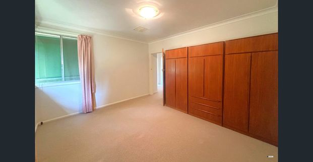 Large Family Living - Photo 1