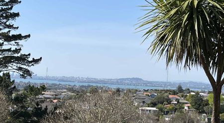 Large 3 Bedroom Townhouse - Photo 5