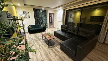 Location Maison 4 pièces 75m² LES ANGLES 30133 - Photo 2