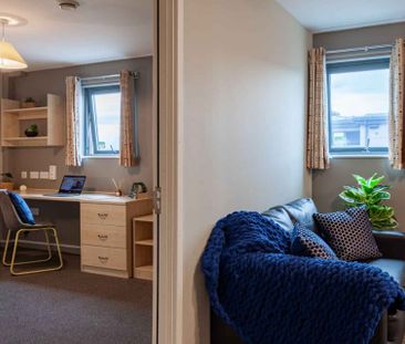 2 Bed Flat - Photo 4