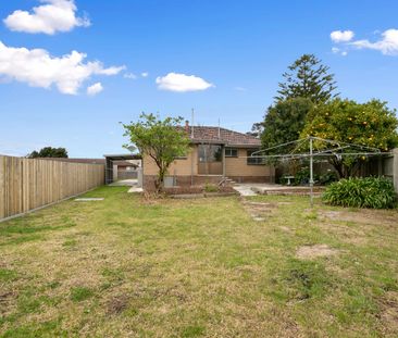 THREE BEDROOM HOUSE - Photo 1