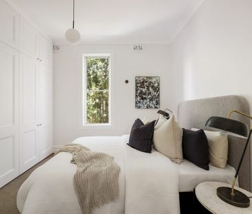 Two-bedroom semi in prime village location - Photo 6