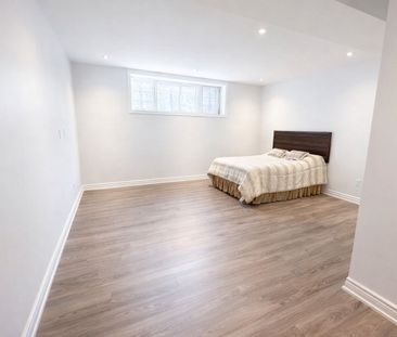 For Lease - 17 La Quinta Lane, Newmarket, Ontario - Photo 4