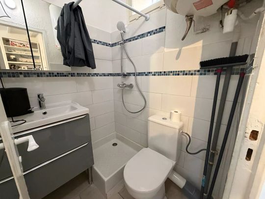 A LOUER - AIX EN PROVENCE - PROCHE CENTRE VILLE - STUDIO MEUBLE - Photo 1