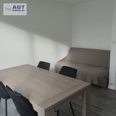 Location Appartement 2 pièces 44m² BEAUVAIS 60000 - Photo 2