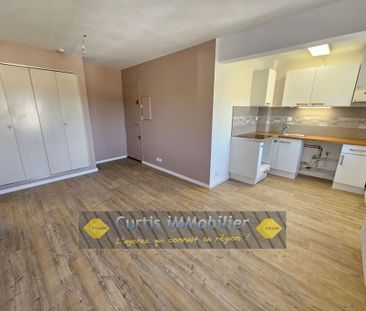 Location Appartement 2 pièces 33m² ST JUST MALMONT 43240 - Photo 1