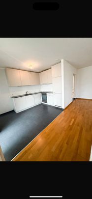 Charmante 3.5-Zimmer-Altbauwohnung mit Balkon in Basel - Photo 1
