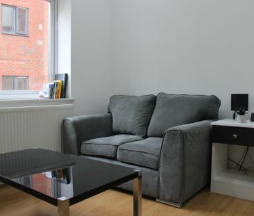 2 bedroom flat to rent - Photo 3