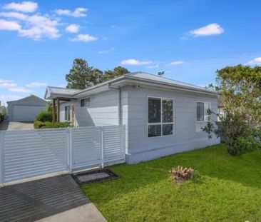 Comfortable three-bedroom family home - Photo 1