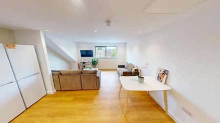 5 bedroom apartment to rent - Photo 2