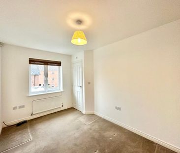 2 bedroom coach house to rent - Photo 2