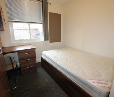 6 bedroom flat to rent - Photo 5