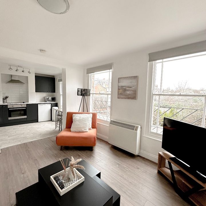 1 Bed Flat, Roman Road, E3 - Photo 1