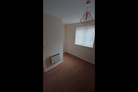2 Bed Flat, Cavalier Court, CV3 - Photo 4