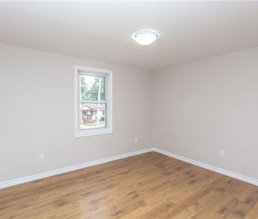 For Lease - 44 ST. PETER Street, St. Catharines, Ontario - Photo 2