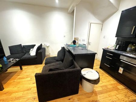 3 bedroom terraced house to rent - Photo 2