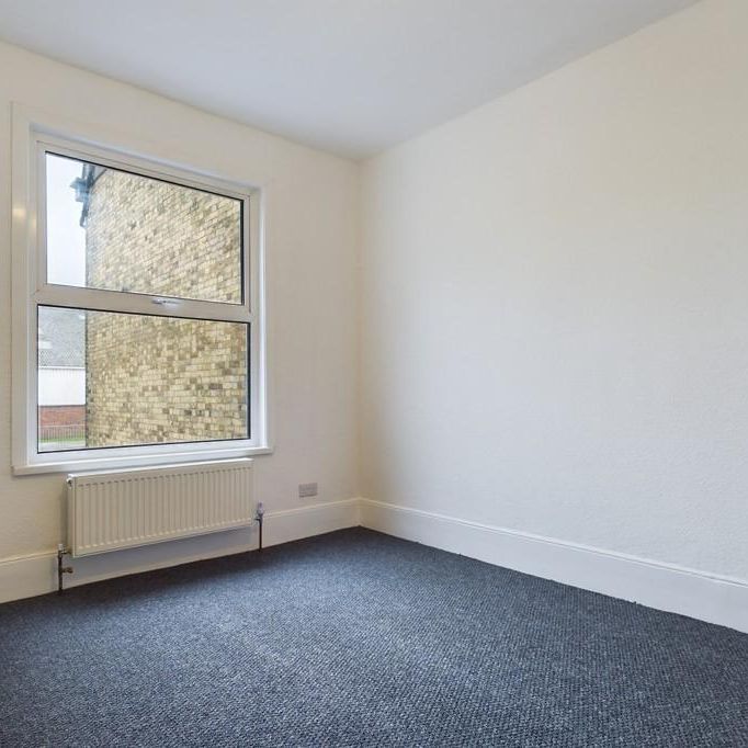 4 bedroom maisonette to rent - Photo 1