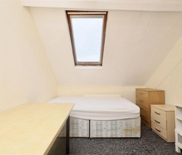 1 bedroom Student Terraced House to rent in Larkspur Terrace, Jesmo... - Photo 3