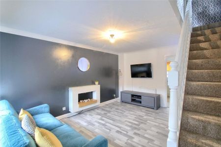 2 bedroom semi-detached house to rent - Photo 2